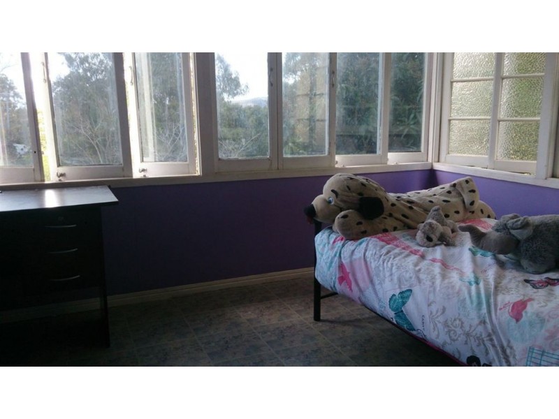 1 Ganter Street, Mount Morgan QLD 4714