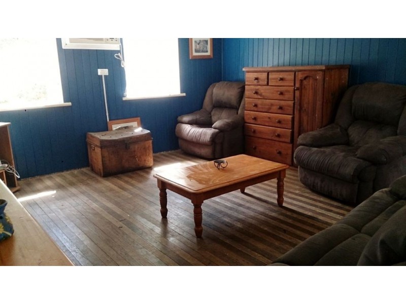 1 Ganter Street, Mount Morgan QLD 4714