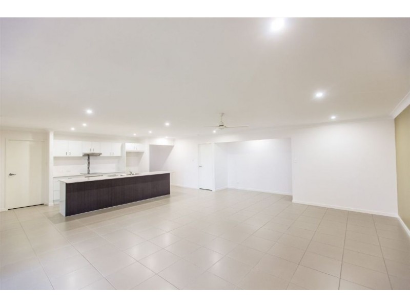 12 Rosebrook Place, Gracemere QLD 4702