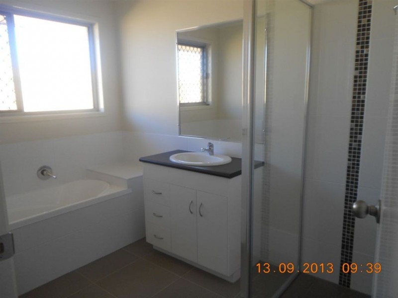 12 Burke and Wills Drive, Gracemere QLD 4702