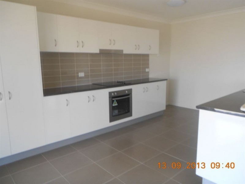 12 Burke and Wills Drive, Gracemere QLD 4702