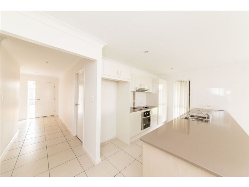 4 Keirin Court, Gracemere QLD 4702