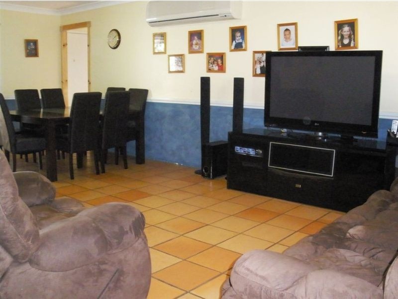 8 Coriander Close, Gracemere QLD 4702