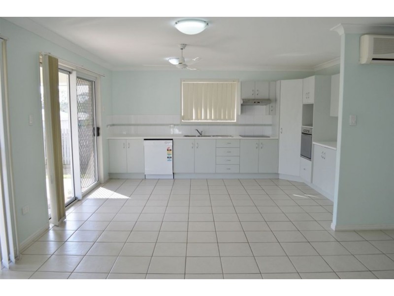 1/4 Poinciana Place, Gracemere QLD 4702
