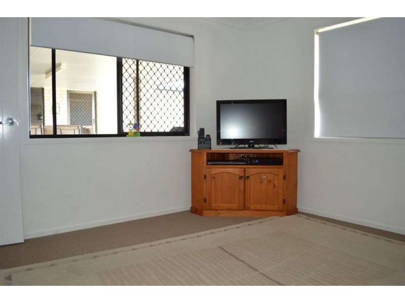 19 Lamb Avenue, Gracemere QLD 4702