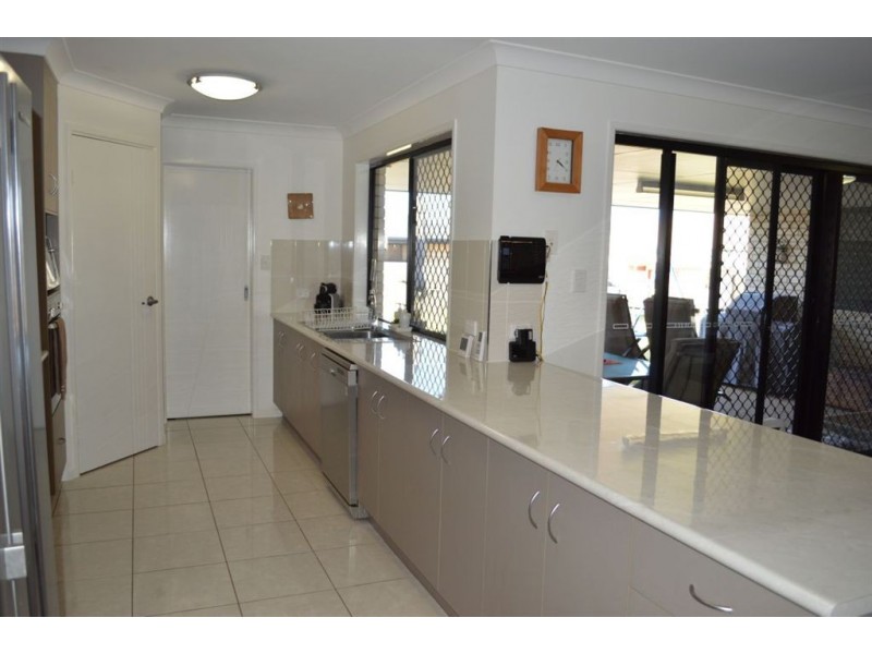 19 Lamb Avenue, Gracemere QLD 4702