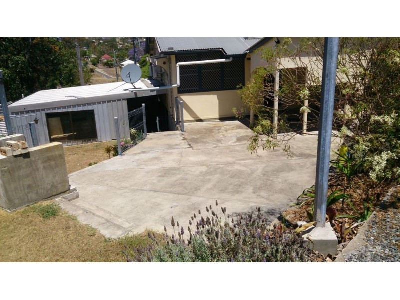 15 Dobbs St, Mount Morgan QLD 4714