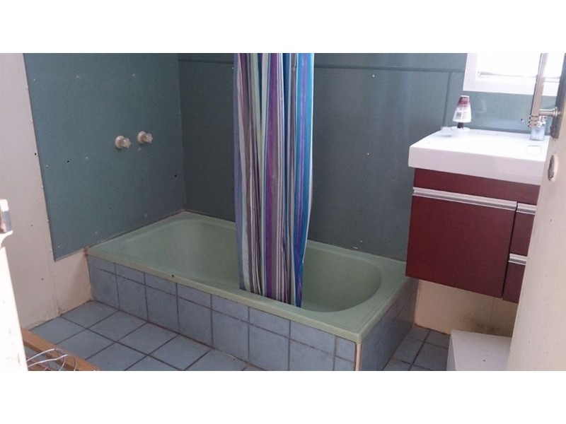 15 Dobbs St, Mount Morgan QLD 4714
