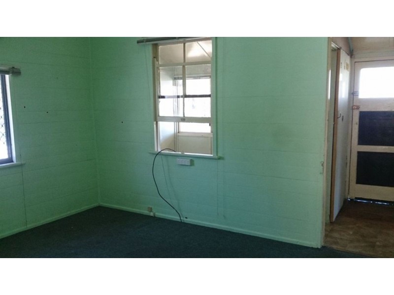 15 Dobbs St, Mount Morgan QLD 4714