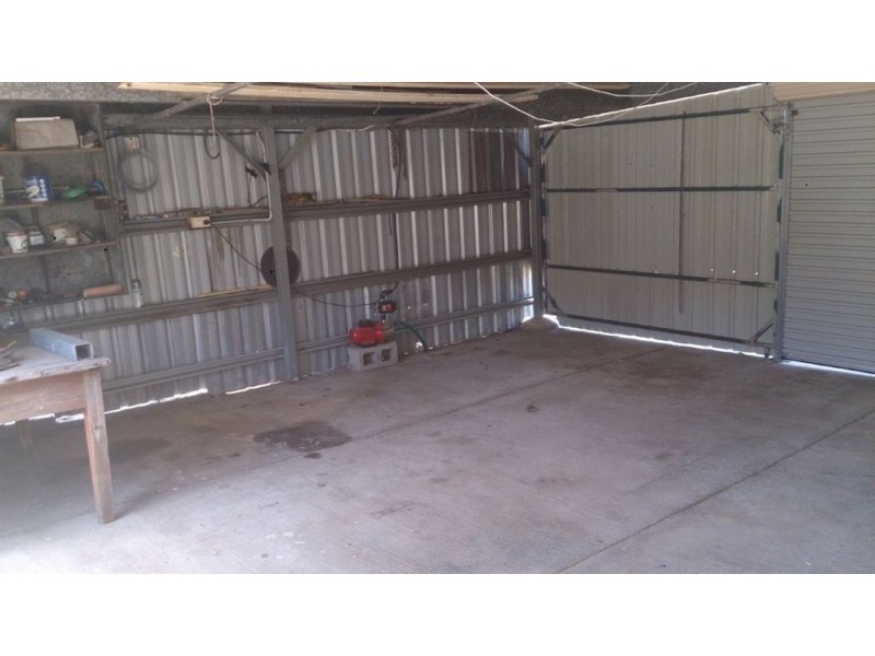 15 Dobbs St, Mount Morgan QLD 4714