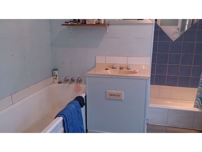 23 Jeannie St, Mount Morgan QLD 4714