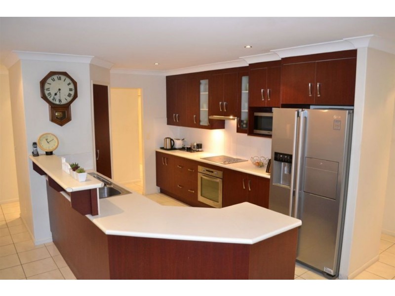 19 POINCIANA PLACE, Gracemere QLD 4702