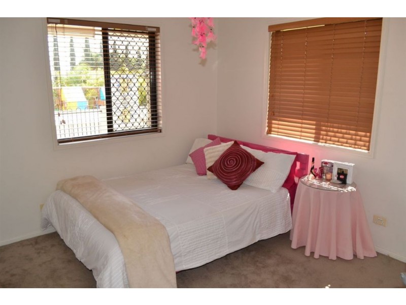 19 POINCIANA PLACE, Gracemere QLD 4702