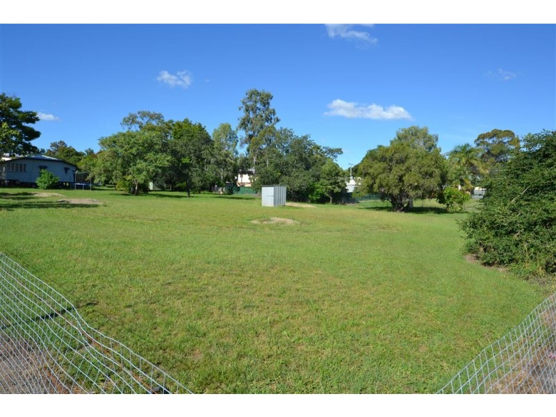 9 RUSSELL STREET, Gracemere QLD 4702