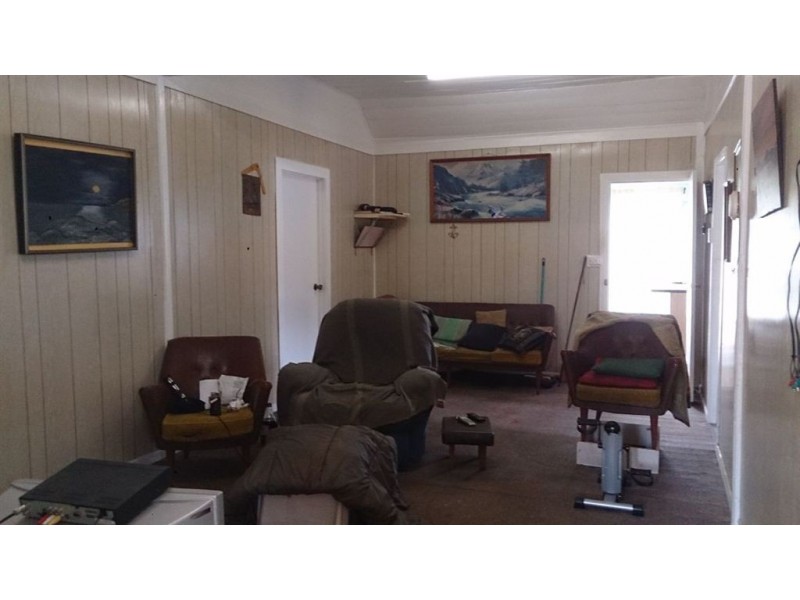 51 Gordon St, Mount Morgan QLD 4714