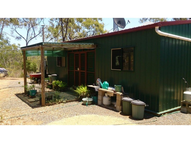 1 Corrys Lane, Mount Morgan QLD 4714