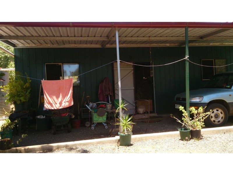 1 Corrys Lane, Mount Morgan QLD 4714