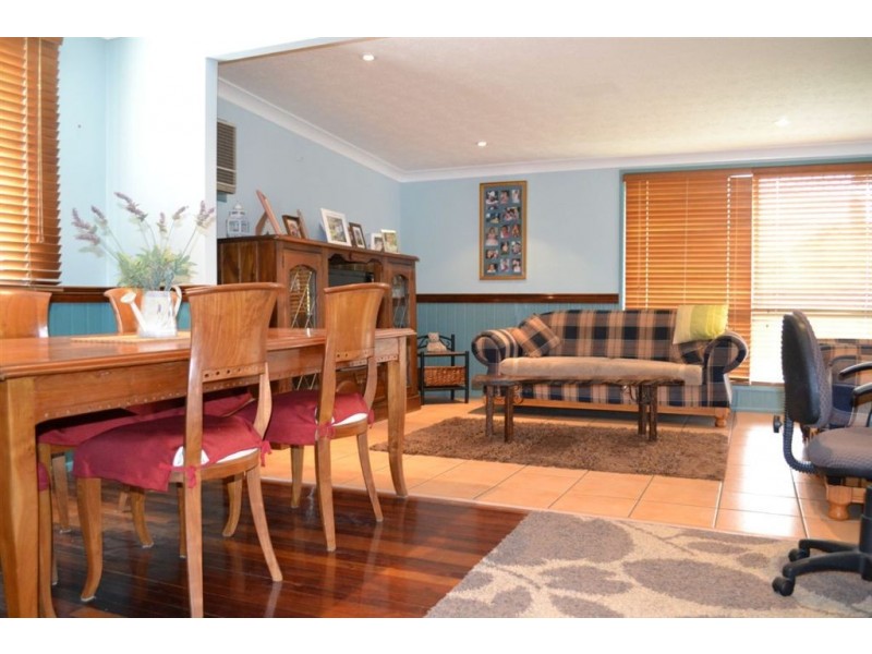 16 HUTCHINGS STREET, Gracemere QLD 4702