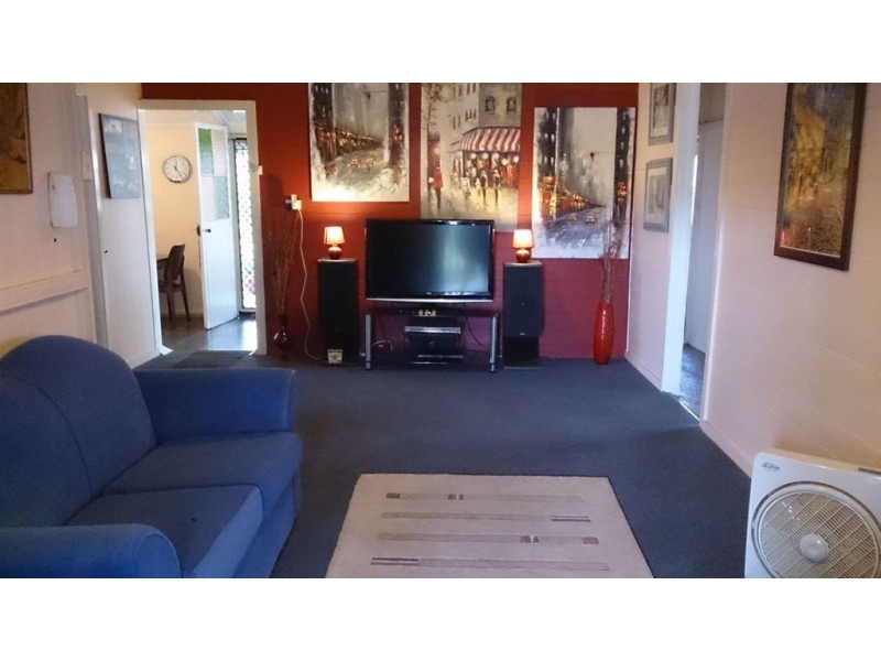 41 East Street, Mount Morgan QLD 4714