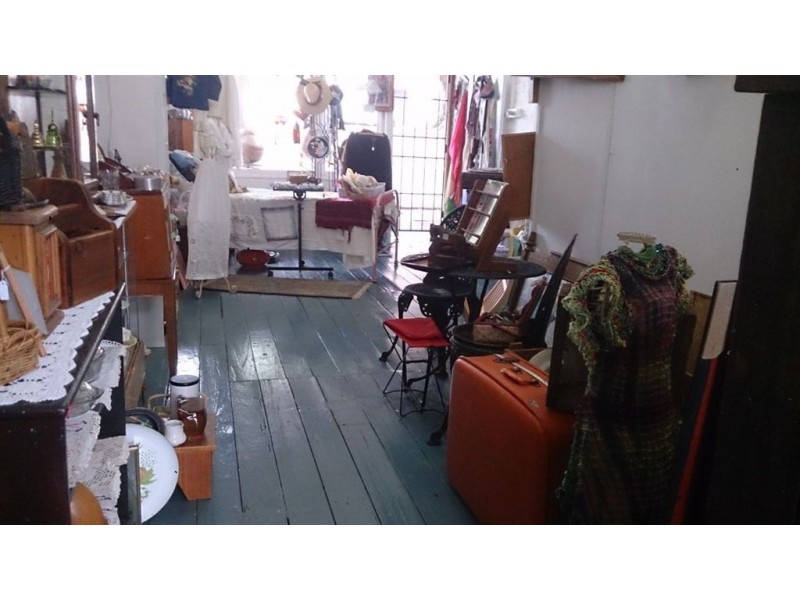 113-117 East Street, Mount Morgan QLD 4714