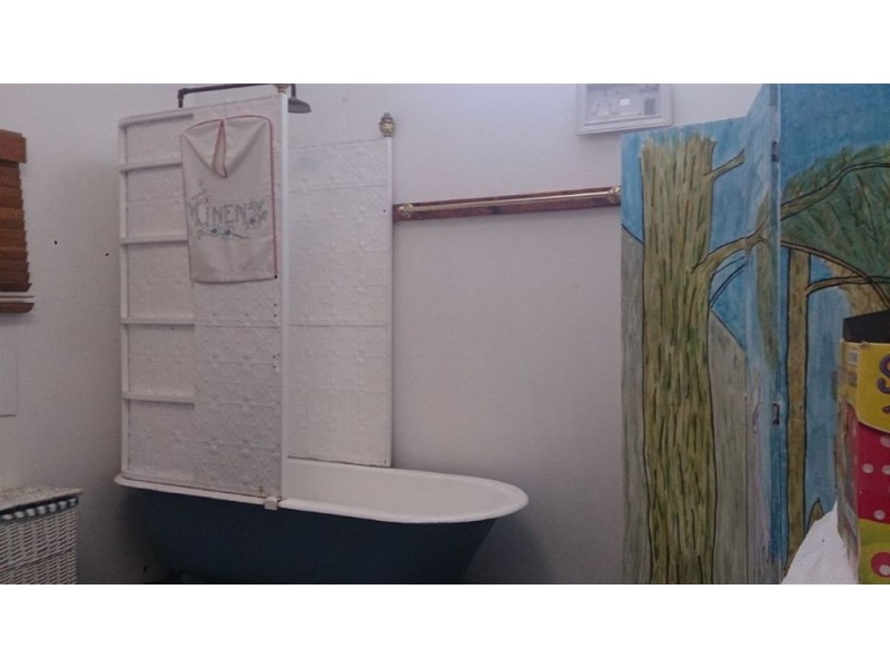 113-117 East Street, Mount Morgan QLD 4714