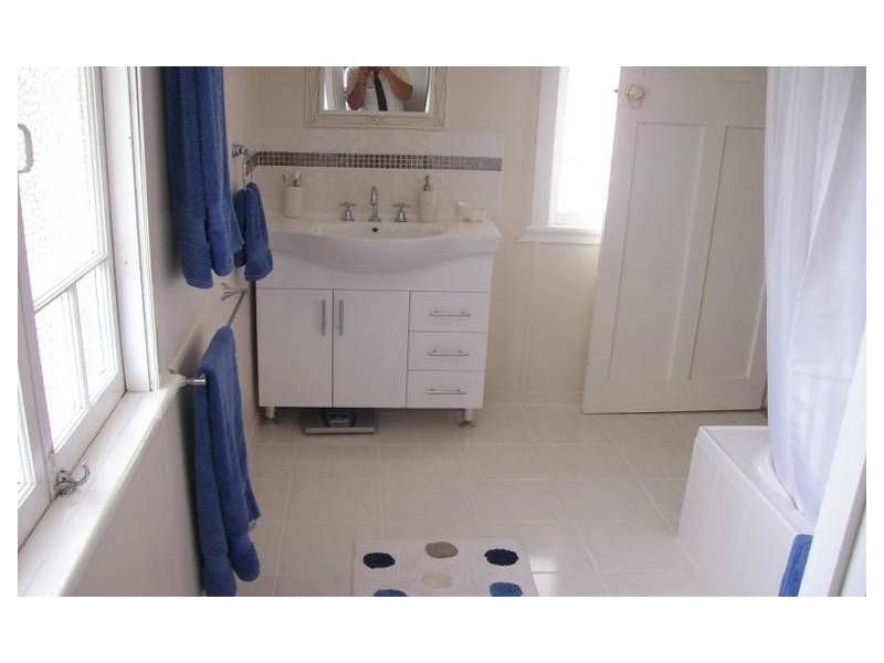 24 Eton Street, West Rockhampton QLD 4700