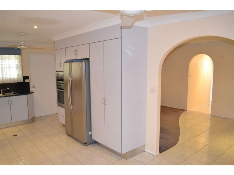 2 ARLOTT STREET, Gracemere QLD 4702