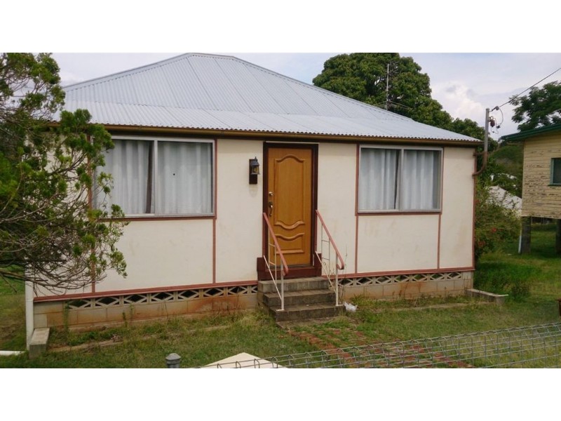 131 East Street, Mount Morgan QLD 4714