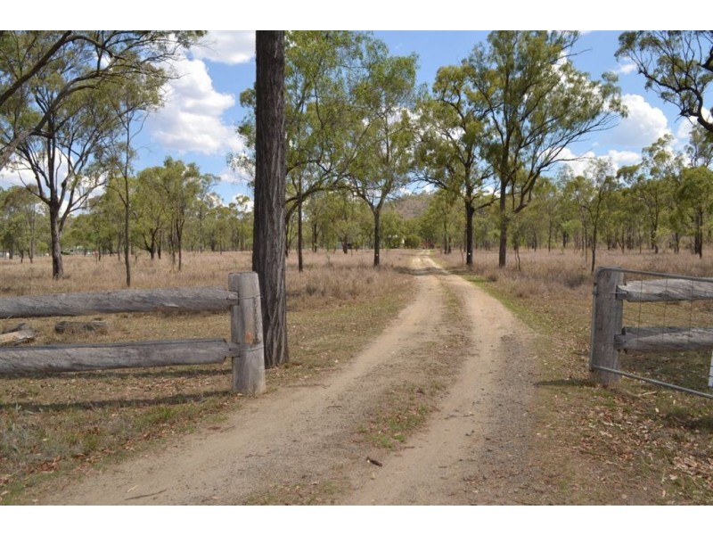 323 E WILLIAMS ROAD, Kabra QLD 4702