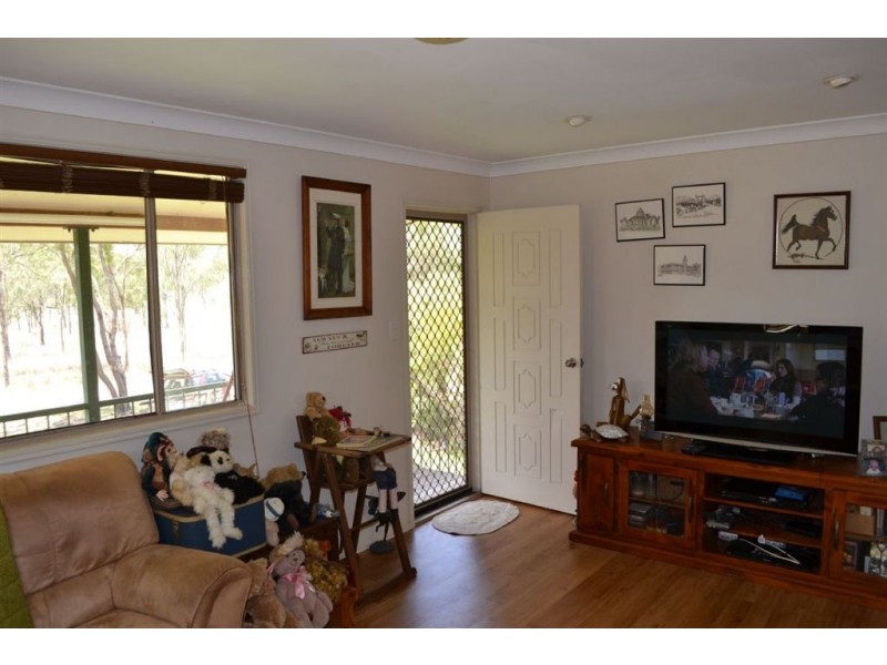 323 E WILLIAMS ROAD, Kabra QLD 4702