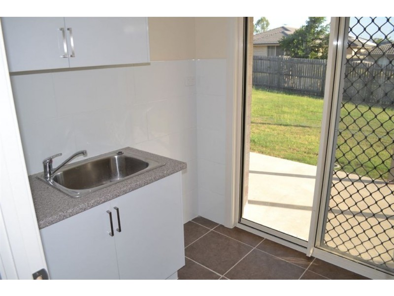 42 James Street, Gracemere QLD 4702