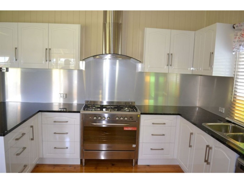 306 Nine Mile Road, Alton Downs QLD 4702