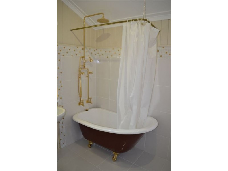 306 Nine Mile Road, Alton Downs QLD 4702