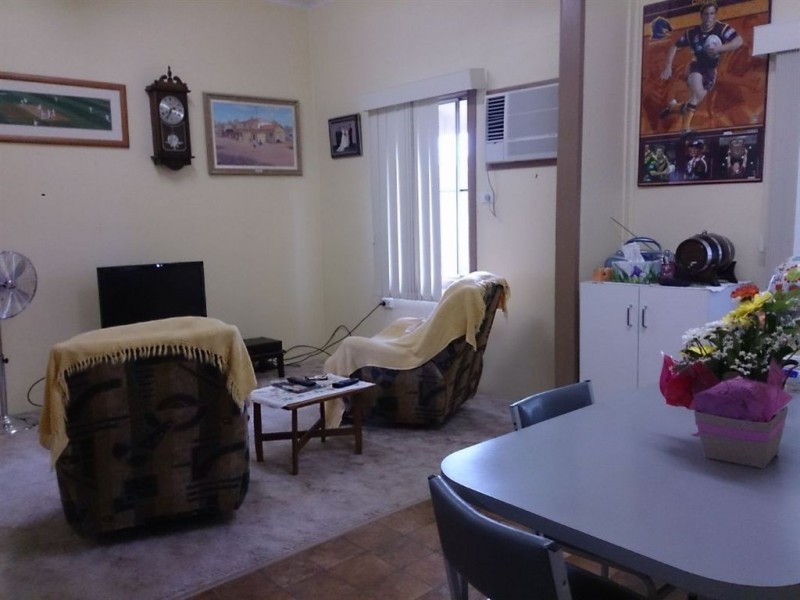 143 East Street, Mount Morgan QLD 4714