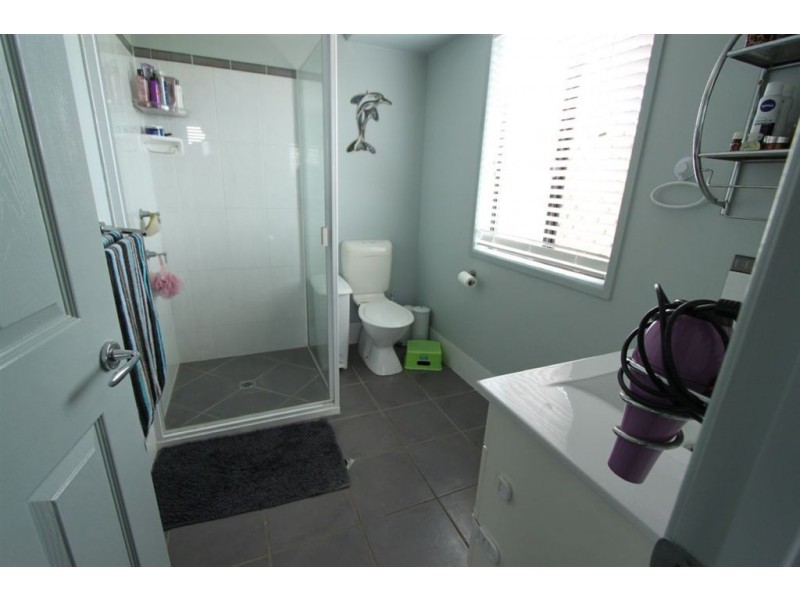 98 Perrott Drive, Rockyview QLD 4701