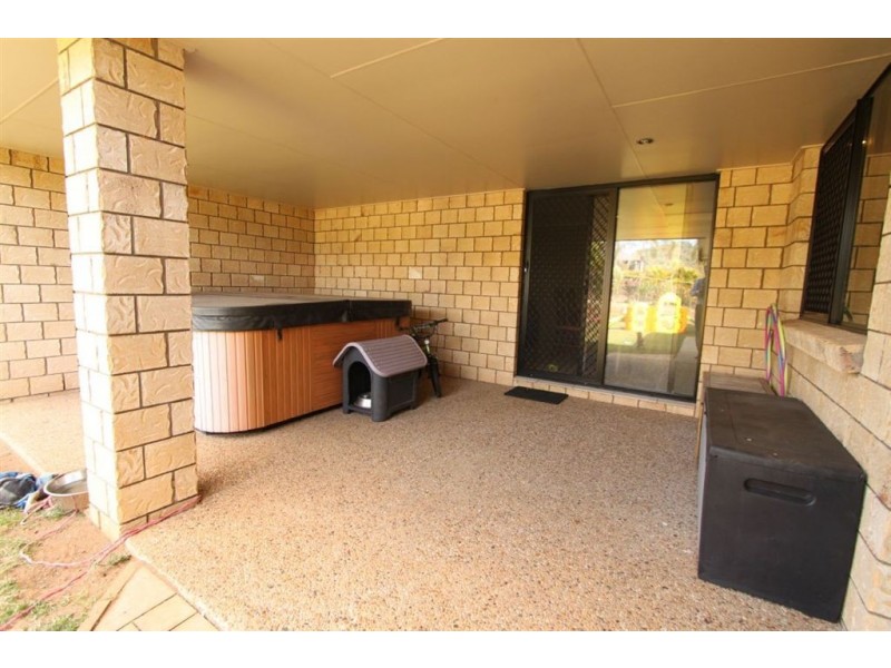98 Perrott Drive, Rockyview QLD 4701