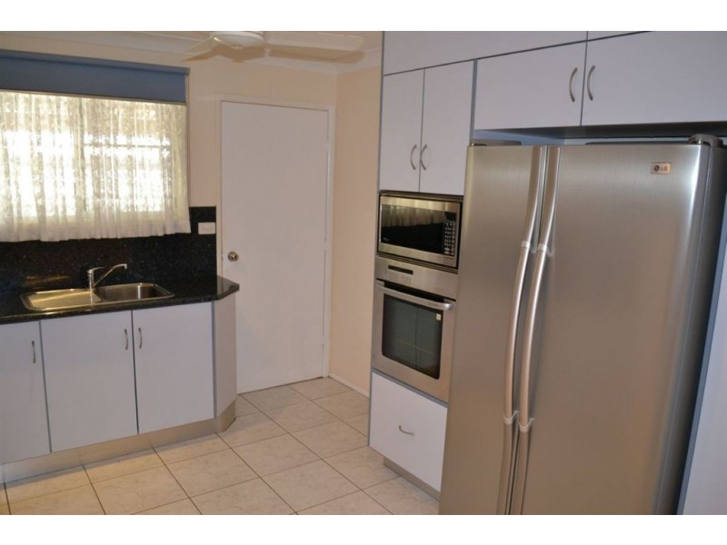 2 Arlott Street, Gracemere QLD 4702