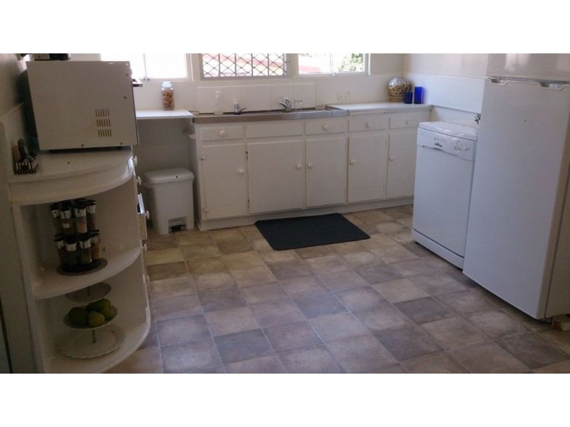 7 Joyce St, Mount Morgan QLD 4714