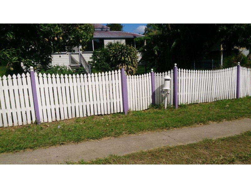 83 James St, Mount Morgan QLD 4714