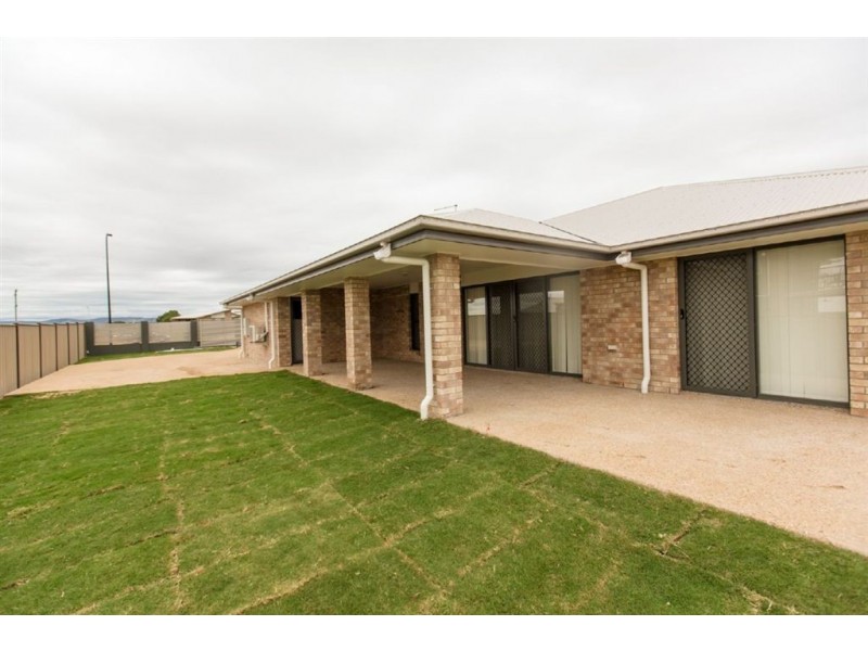 12 Rosebrook Place, Gracemere QLD 4702