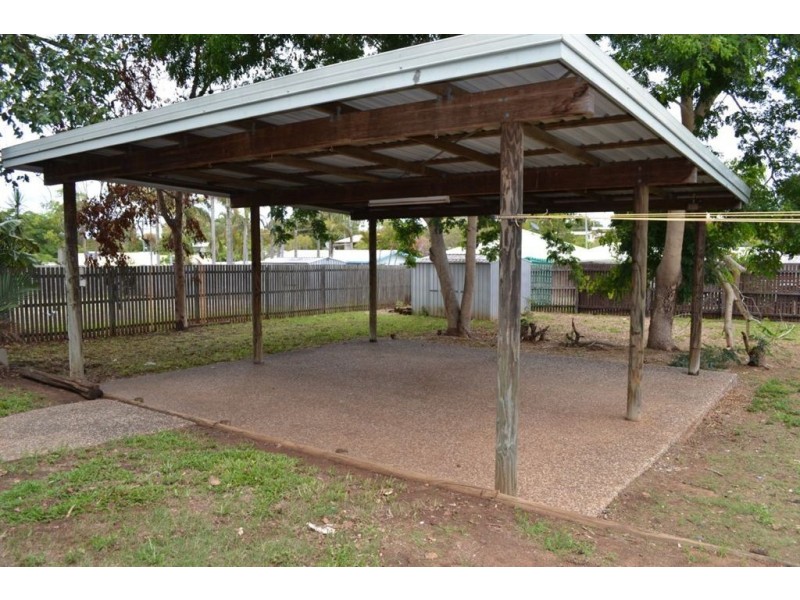 22 BUXTON DRIVE, Gracemere QLD 4702