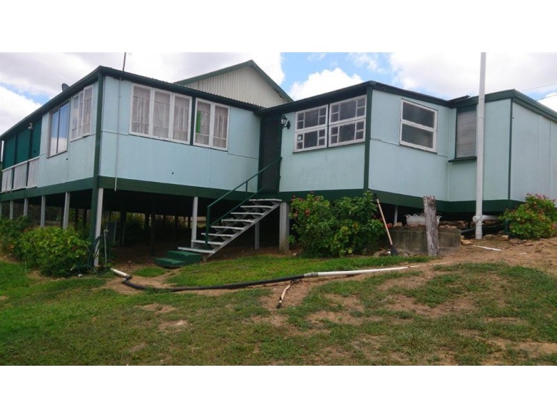 10 North Street, Mount Morgan QLD 4714