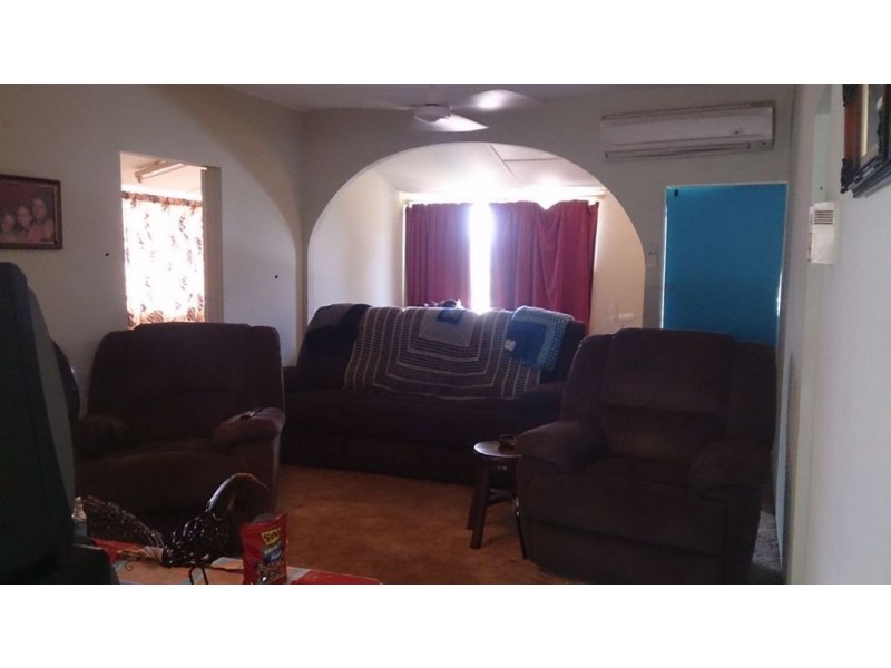 10 North Street, Mount Morgan QLD 4714