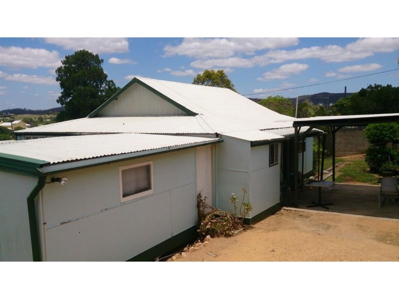 10 North Street, Mount Morgan QLD 4714