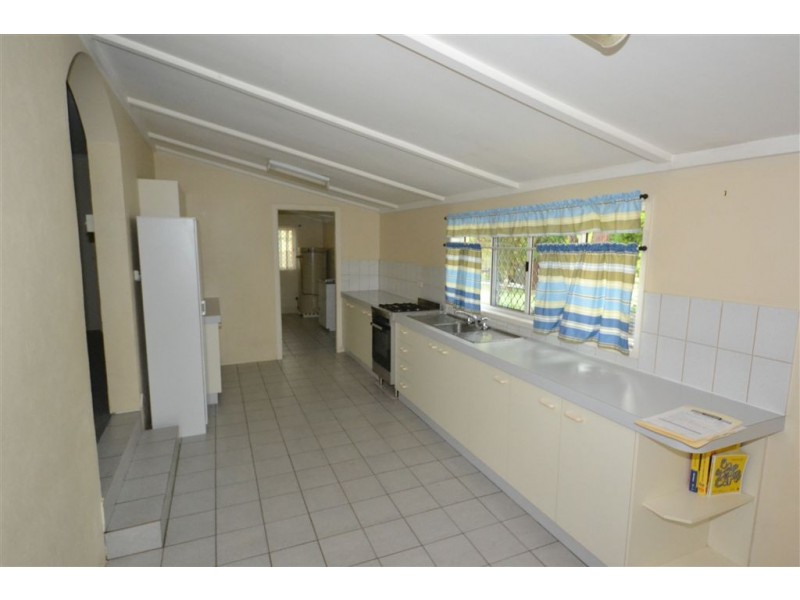 25 BARRY STREET, Gracemere QLD 4702