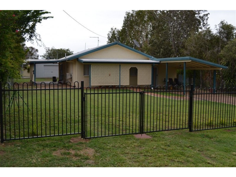 25 BARRY STREET, Gracemere QLD 4702