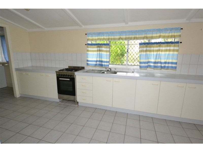 25 BARRY STREET, Gracemere QLD 4702