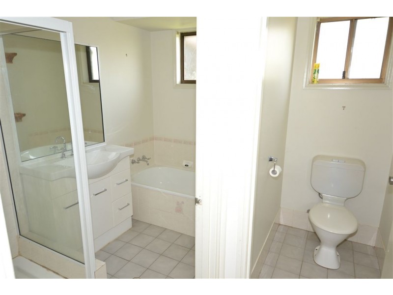 101 Bond Road, Alton Downs QLD 4702