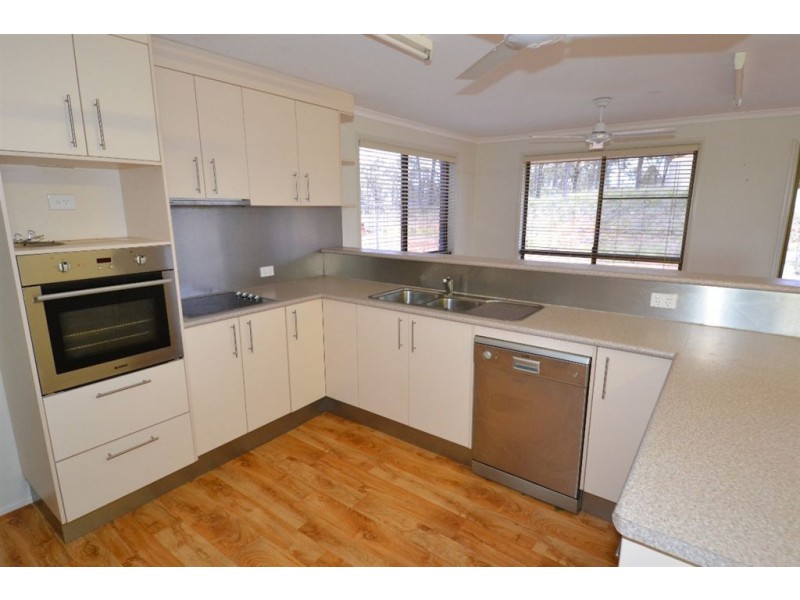 101 Bond Road, Alton Downs QLD 4702