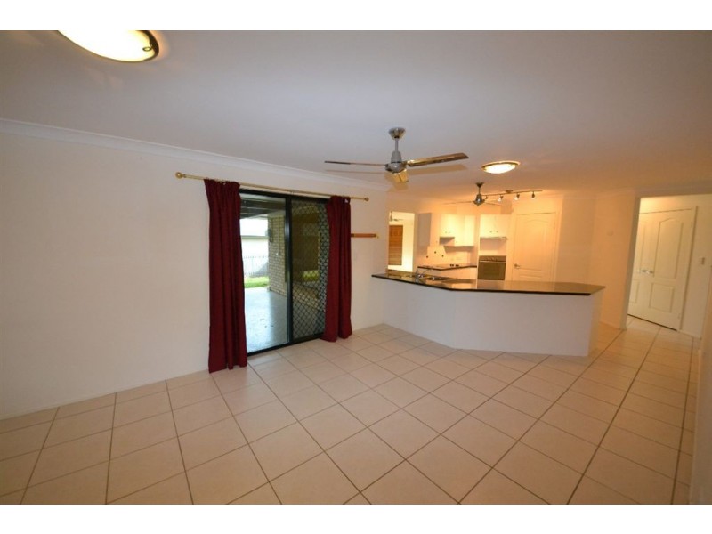 6 Poinciana Place, Gracemere QLD 4702